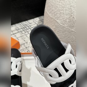 Версия высшего качества HERMES 24/ Новые сандалии Pig Nose Санда