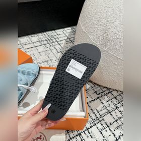 Версия высшего качества HERMES 24/ Новые сандалии Pig Nose Санда