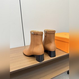 Hermes H Новая модель Hermes с круглым носком, высоким каблуком и