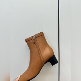 Hermes H Новая модель Hermes с круглым носком, высоким каблуком и