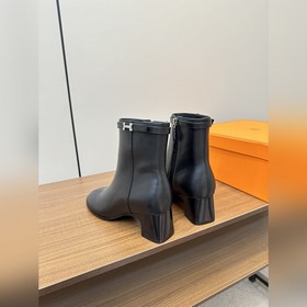 Hermes H Новая модель Hermes с круглым носком, высоким каблуком и