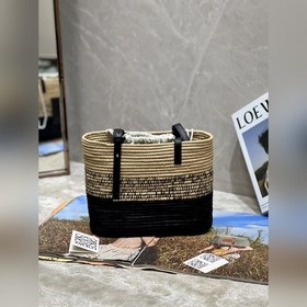 Новая модель из натуральной кожи Lo w. Эта компактная сумка Baske