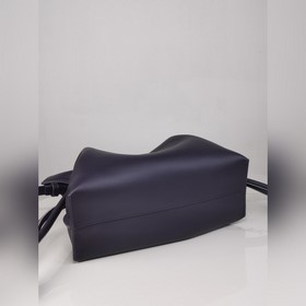 Подлинный мини-сумочка темно-фиолетового цвета Loewe mini 11046s