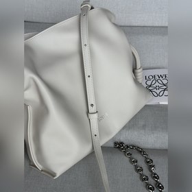 Оригинальная кожа, обновленная версия Flamenco от Loewe, средний 