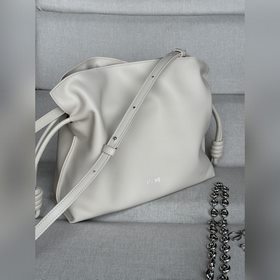 Оригинальная кожа, обновленная версия Flamenco от Loewe, средний 