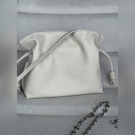 Оригинальная кожа, обновленная версия Flamenco от Loewe, средний 