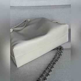 Оригинальная кожа, обновленная версия Flamenco от Loewe, средний 