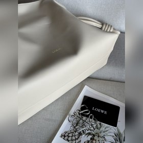 Оригинальная кожа, обновленная версия Flamenco от Loewe, средний 