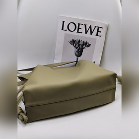 Оригинальная кожа, глинисто-зеленая 2020 Loewe обновленная версия