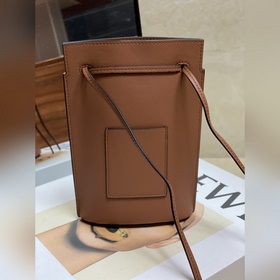 Чехол для телефона Loewe Dice, три цвета в наличии, модель 1007. 