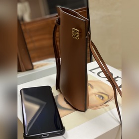 Чехол для телефона Loewe Dice, три цвета в наличии, модель 1007. 