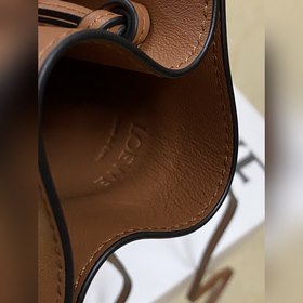 Чехол для телефона Loewe Dice, три цвета в наличии, модель 1007. 
