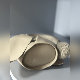Оригинальная кожа Loewe 2025 Сумка в форме кролика В наличии М