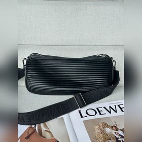 Оригинальная кожа loewe 2025 осень-зима Большой кожаный браслет 