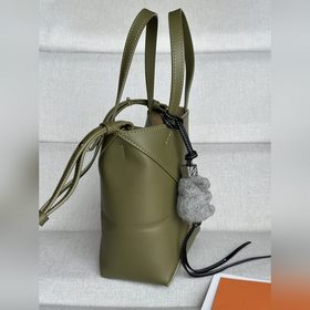 Оригинальная кожа, подвеска приобретается отдельно Оливковый Моде