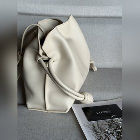 Оригинальная кожа Loewe мини, белый Flamenco, также известная как