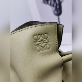 Оригинальная кожа 11046s Глиновая зеленая Loewe mini Flamenco, 