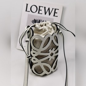 Оригинальный кожаный чехол для мобильного телефона Loewe. Произво