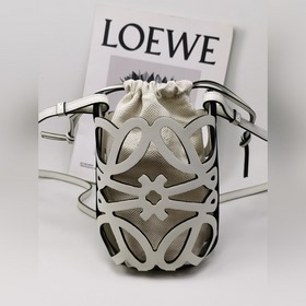 Оригинальный кожаный чехол для мобильного телефона Loewe. Произво