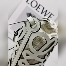 Оригинальный кожаный чехол для мобильного телефона Loewe. Произво
