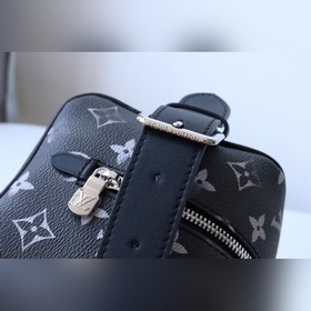 M11670 Черный 040 Эта сумка для туалетных принадлежностей Locker 