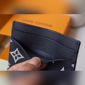Оригинальный чехол для карт PORTE CARTES DOUBLE M83699 Этот стиль