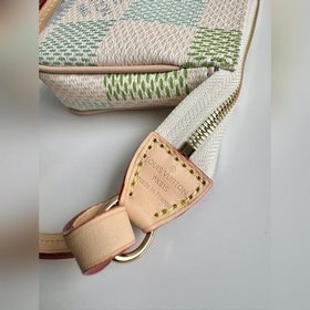 «В комплекте с полной упаковкой для витрины» Оригинальный зарубеж