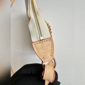 «В комплекте с полной упаковкой для витрины» Оригинальный зарубеж