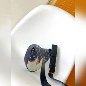 M23836 Пламя, высший класс, подлинник. Сумка LV Moon Crossbody вы