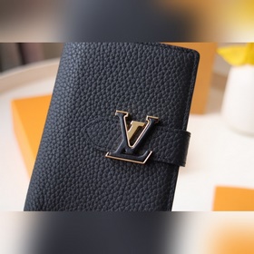 Короткий кошелек LV Vertical M81561 Черный В этом изделииспользов