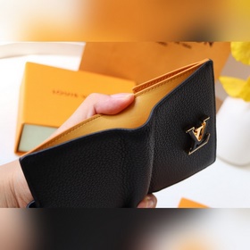 Короткий кошелек LV Vertical M81561 Черный В этом изделииспользов