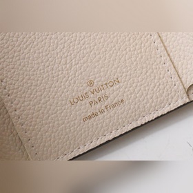 M82344 Изготовлен из мягкой кожи Monogram Unplant с тиснением ви