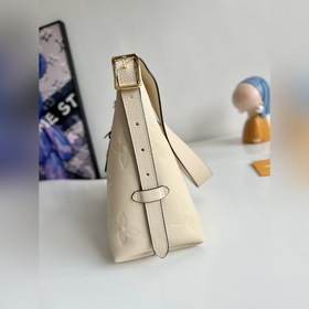 «В комплекте с полной упаковкой для витрины» Оригинальный зарубеж