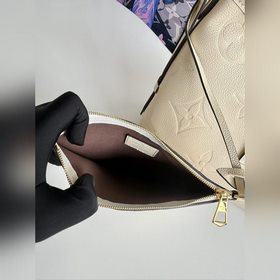 «В комплекте с полной упаковкой для витрины» Оригинальный зарубеж