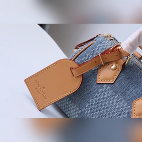 N40682 Подушка Эта сумка Seedy 18 Bandoulière воплощает классиче