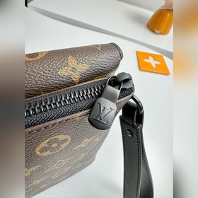 Зарубежный оригинал M82559, эксклюзивная фотография! Сумка Pochet