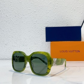 louis vuitton МОДЕЛЬ： Z2133E Размер： 54 x 19 x 140