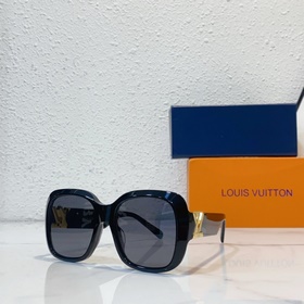 louis vuitton МОДЕЛЬ： Z2133E Размер： 54 x 19 x 140