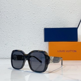 louis vuitton МОДЕЛЬ： Z2133E Размер： 54 x 19 x 140