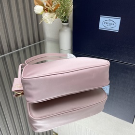 【Высочайшее качество】 Новейшая модная сумка Prada с золотыми мета