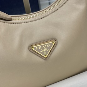 【Высочайшее качество】 Новейшая модная сумка Prada с золотыми мета