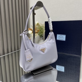 【Высококачественный оригинал】 Новейшая модная сумка Prada с золот
