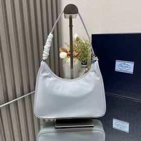 【Высококачественный оригинал】 Новейшая модная сумка Prada с золот