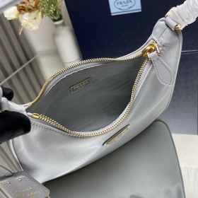 【Высококачественный оригинал】 Новейшая модная сумка Prada с золот