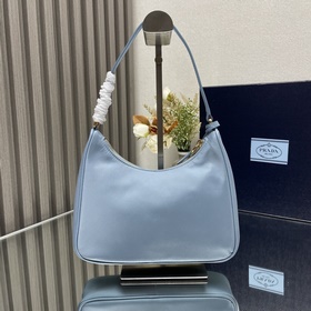 【Высочайшее качество】 Новейшая модная сумка Prada с золотыми мета