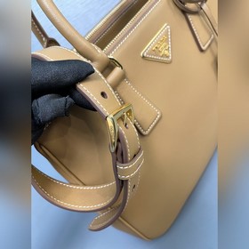 【Высококачественный оригинал】 (1BA274 гладкая кожа) Новая сумка-у