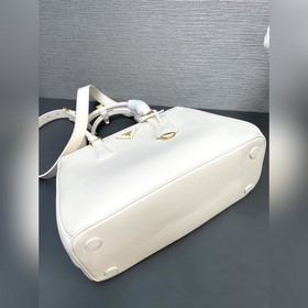【Высококачественный оригинал】 (1BA274 гладкая кожа) Новая сумка-у