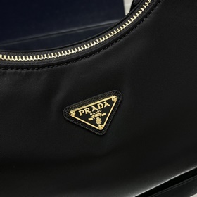 【Высококачественный оригинал】 Новая модель сумки Prada nylon Hobo