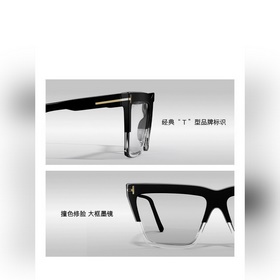 Оригинальная модель TOM FOR* с официального сайта Том Фор* MODEL：