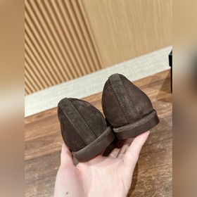 Chanel   Меладе замшевые лоферы с пуговицами, очень милые, кожа